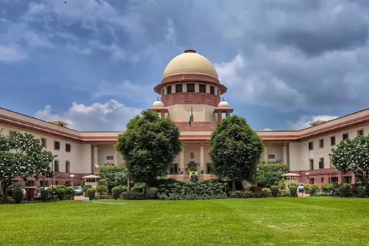 கரூர் அரசு வேலை ரத்து - உயர்நீதிமன்ற உத்தரவுக்கு உச்சநீதிமன்றம் இடைக்கால தடை | Sc Halt Hc Order Cancel Govt Job For Karur Victims கரூர் அரசு வேலை ரத்து - உயர்நீதிமன்ற உத்தரவுக்கு உச்சநீதிமன்றம் இடைக்கால தடை | Sc Halt Hc Order Cancel Govt Job For Karur Victims
