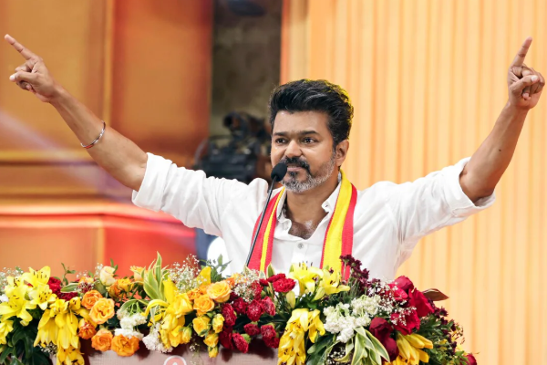 தவெக கூட்டணிக்கு முயற்சிக்கும் காங்கிரஸ்? விஜய்யை சந்தித்து பேசிய முக்கிய நிர்வாகி | Congress Praveen Chakravarty Met Tvk Vijay தவெக கூட்டணிக்கு முயற்சிக்கும் காங்கிரஸ்? விஜய்யை சந்தித்து பேசிய முக்கிய நிர்வாகி | Congress Praveen Chakravarty Met Tvk Vijay