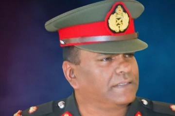 මේජර් ජෙනරාල් චන්න වීරසූරිය යුධ හමුදා මාණ්ඩලික ප්‍රධානී තනතුරට! පලමු පෙළ ක්‍රිකට් ක්‍රීඩකයෙකු වූ එතුමා ගැන නොදත් දේ..(PHOTOS)