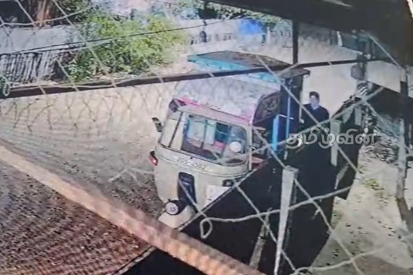 மட்டக்களப்பில் வீடு உடைத்து 1 கோடி ரூபா பெறுமதியான பணம் - நகைகள் திருட்டு | Batticaloa House Robbery Cash Gold