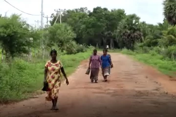 வவுனிக்குளம் போக்குவரத்து சேவைகள் இடம்பெறாமையினால் 300க்கும் மேற்பட்ட குடும்பங்கள் பாதிப்பு