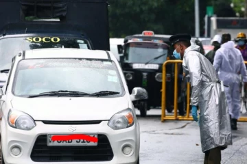 கொழும்பிற்கு வரும் வாகனங்களுக்கு  புதிய ஸ்டிக்கர் நடைமுறை அறிமுகம்