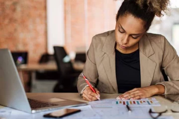 இனி நான்கு நாட்கள் தான் வேலை: நாடொன்று வெளியிட்ட அசத்தலான அறிவிப்பு!