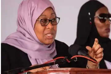 கால்பந்து வீராங்கனைகளின் மார்பகங்களை மோசமாக விமர்சித்த அதிபர்! கடும் கோபத்தில் மக்கள்