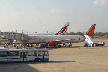 வெளிநாட்டினருக்கான ஓட்டுநர் உரிமம்; கட்டுநாயக்க விமான நிலையத்தில் புதிய சேவை