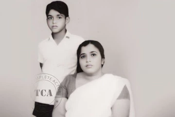 இந்த புகைப்படத்தில் இருக்கும் சிறுவன் யார் தெரியுமா.. இதோ பாருங்க