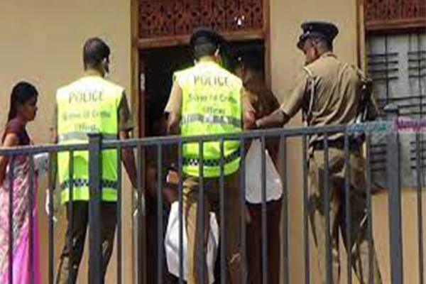 ஒரு தலைக் காதலால் குடும்பப் பெண்ணிற்கு ஏற்பட்ட பரிதாப நிலை! | Sri Lanka Vavuniya Gun Shoot Death Police Suicide
