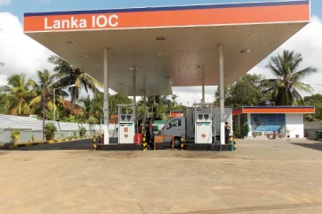 எரிபொருள் நிலையங்களில் குழப்பம்! மாவட்ட செயலக தலையீடே காரணம்: கு.கிருஷ்ணன்