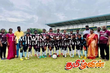 பாடசாலைகளுக்கிடையிலான உதைப்பந்தாட்ட போட்டியில் இரு அணிகள் சாம்பியன்களாக வெற்றி