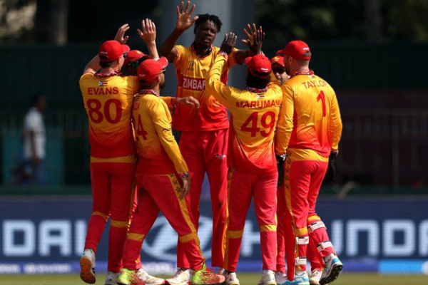 பயிற்சி போட்டியில் வாங்கிய மரணஅடி! உலகக்கிண்ணத்தில் ஓமனை பழிதீர்த்த ஜிம்பாப்வே | Zimbabwe Defeat Oman By 8 Wickets At T20 Wc