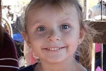 2018ல் தாயால் கடத்தப்பட்ட 8 வயது சிறுமி: 4 ஆண்டுகளுக்கு பிறகு உயிருடன் மீட்ட FBI அதிகாரிகள்