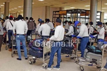 මෙරට තරුණයින් පිරිසකගේ කොරියන් සිහිනය බොඳ වෙයි..ගුවන් තොටුපලේදී උණුසුම් තත්ත්වයක්..