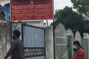 கணவன் மீது தாக்குதல்; மனைவி மனித உரிமைகள் ஆணைக்குழுவில் முறைப்பாடு