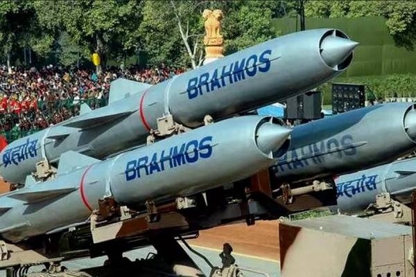 இந்தியாவின் தலையெழுத்தை மாற்றிய உக்ரைன் - ரஷ்ய யுத்தம்..! | Brahmos Weapon India Defence Exporter 35000 Crores