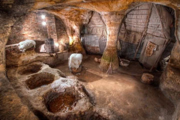 விமான தாக்குதலில் இருந்து மக்களை காத்த இங்கிலாந்தின் குகைகள் நகரம் பற்றி கேள்விப்பட்டதுண்டா?