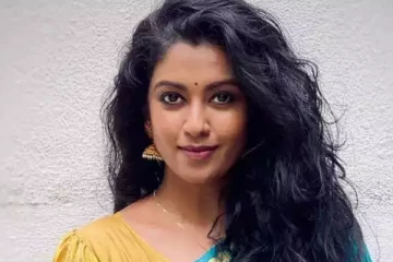 பாரதி கண்ணம்மா சீரியலை விட்டு வெளியேறிய ரோஷினி.. மார்டன் லுக்கில் ஆளே மாறிவிட்டார்