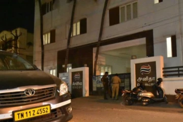 கமல்ஹாசன் நண்பர் வீட்டில் ரூ. 8 கோடி சிக்கியது: அதிர்ச்சியில் கட்சியினர்