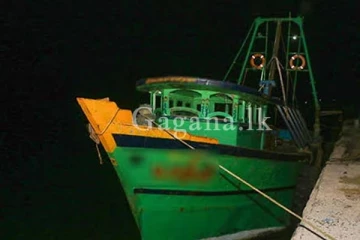 අනවසර ධීවර කටයුතුවල නිරත වූ ඉන්දීය ධීවරයින් සිව්දෙනෙකු අත්අඩංගුවට..