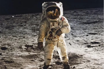 சந்திரனில் நடந்து வரலாறு படைத்த நாசா விண்வெளி வீரர்கள் - முழு விபரங்கள் இதோ!