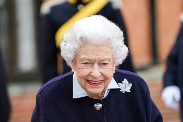 பிரித்தானிய தொலைபேசி ஹேக் விவகாரம்: சம்பந்தப்பட்டவர் மகாராணியாரின் நண்பர் என தெரியவந்ததால் கடும் அதிர்ச்சி