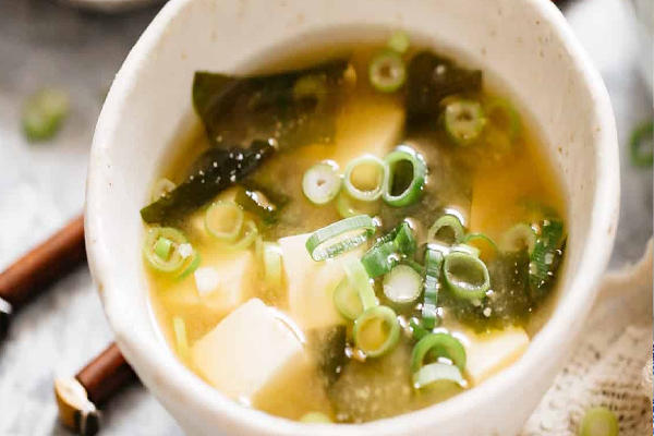 ஜப்பானியர்கள் நீண்ட ஆயுளுக்கு காரணமான ஒற்றை சூப்.... அப்படியென்ன சூப்னு தெரியுமா? | Secret Of Japanese Living For More Years