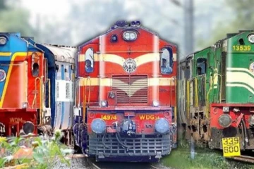 இந்தியாவில் இருந்து இலங்கைக்கு தொடருந்து இயந்திரங்கள்