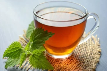 லெமன் டீ நல்லது தான்.. ஆனால் இந்த ஆபத்துகள் இருக்கிறதே! கவனமா இருங்க