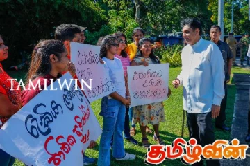 நாடாளுமன்றத்துக்கு அருகில் வேலையற்ற பட்டதாரிகள் போராட்டம்! பிரச்சினைகளை கேட்டறிந்த சஜித்