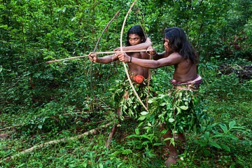 சிங்களவர்களை திருமணம் செய்யும் இலங்கை வேடர்கள்…ஆபத்தில் இருக்கும் ஆதி குடியினர்