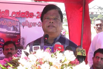 உலகத்திற்கு முன் சண்டியர்களாக செயற்பட முடியாது: பந்துல குணவர்தன (Photos)