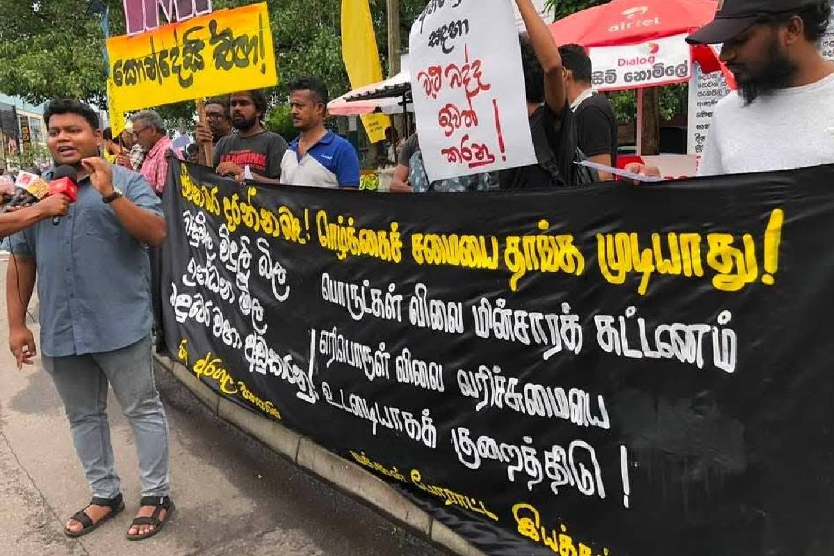 மகிந்தவினால் உகண்டாவில் பதுக்கி வைக்கப்பட்ட பணம் : வசந்த முதலிகே கேள்வி | Money Stashed In Uganda By Mahinda Rajapaksa மகிந்தவினால் உகண்டாவில் பதுக்கி வைக்கப்பட்ட பணம் : வசந்த முதலிகே கேள்வி | Money Stashed In Uganda By Mahinda Rajapaksa