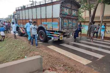 டீசலுக்காக வந்த முதியவருக்கு நேர்ந்த கதி!