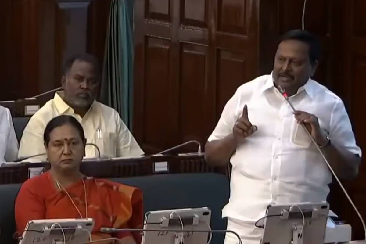 விஜய்யை பாராட்டியதால் கட்சியில் இருந்து நீக்கப்பட்ட எம்.எல்.ஏ - தவெகவில் இணைவா? | Mla Kamaraj Expelled From Ammk Support Tvk Vijay