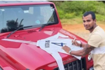 தனக்கு பரிசாக வந்த காரை நடராஜன் என்ன செய்திருக்கிறார் தெரியுமா?