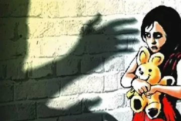 ගුරුවරියගේ අනියම් සැමියා සිසුවියකට ලිංගික අතවර කරලා.