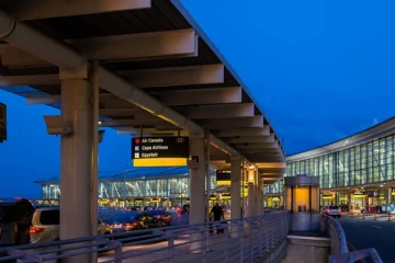 Omicron கொரோனா அச்சுறுத்தல்: கனடா விதித்துள்ள பயணக் கட்டுப்பாடுகள்