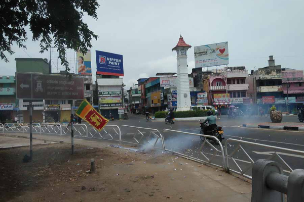 ரணில் பதவியேற்பு ; யாழில் வெடித்த  பட்டாசுகள்! | Inauguration Of Ranil Crackers Exploded In Yali