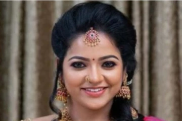 பிரபல நடிகை சித்ராவுக்கு மக்களின் உயரிய விருது: கண்கலங்கிய ரசிகர்கள்