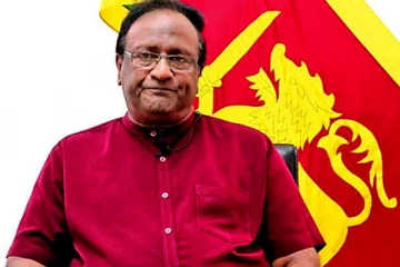 மக்கள் - பிக்குகள் கொல்லப்படும் போது கொழும்பு இந்து ஆலயங்களில் நடைபெற்ற திருவிழாக்கள்! சபையில் தகவல்