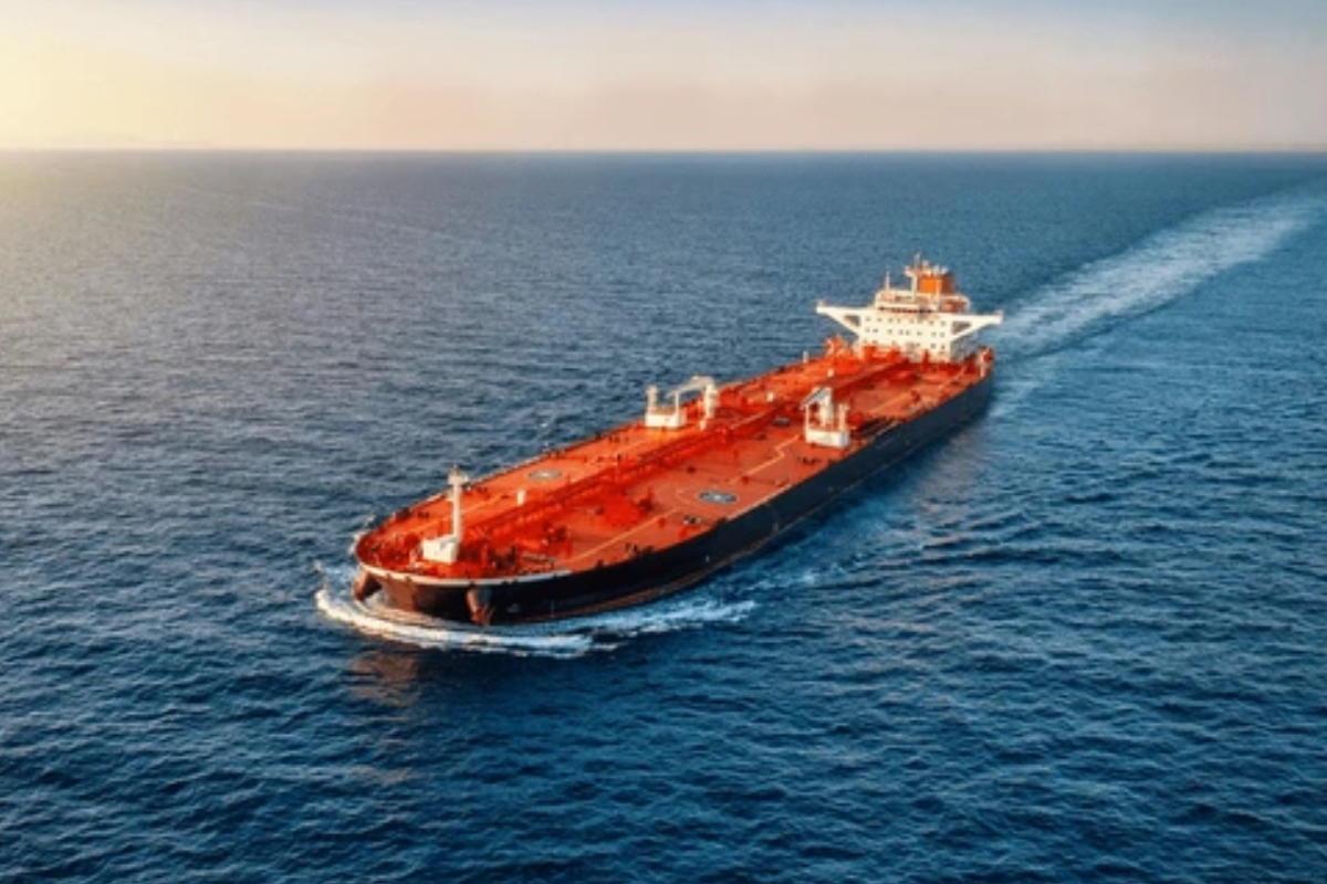 இலங்கையர் ஒருவர் உட்பட 17 பேருடன் கடற்கொள்ளையர்களிடம் சிக்கிய எண்ணெய் கப்பல் | Pirates Hijacked Oil Tanker Carrying 17 Sailors