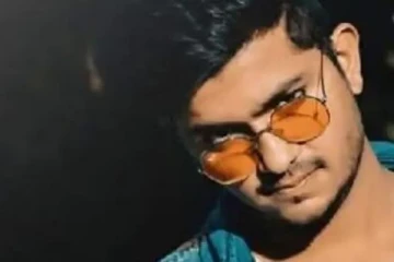 ஓடும் ரயிலின் கழிப்பறையில் மாரடைப்பால் 22 வயது இளைஞன் மரணம்