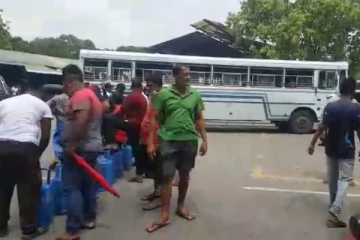 தென்னிலங்கையின் பல பகுதிகளில் பதற்றம்- கட்டுப்படுத்த முடியாது திணறும் காவல்துறை!