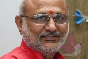 குடியரசு துணை தலைவர் தேர்தலில் வெற்றி பெற்ற தமிழ்நாட்டைச் சேர்ந்த சி.பி.ராதாகிருஷ்ணன்.., யார் அவர்?