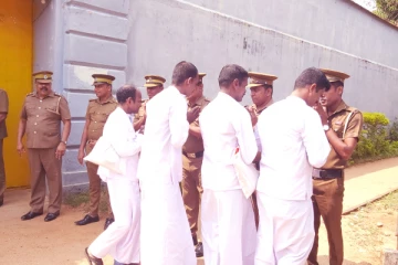 440 சிறைக் கைதிகளுக்கு இன்று விடுதலை