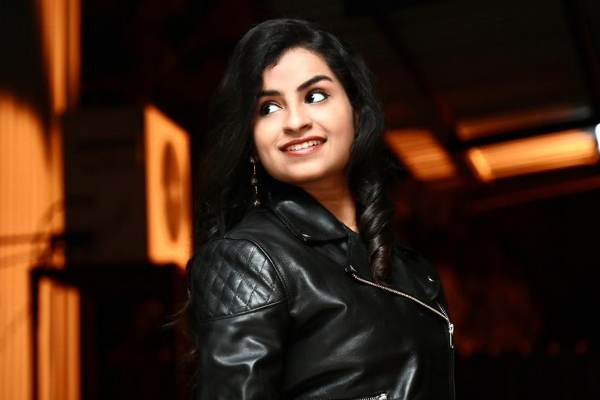 பட்டுப்புடவையில் தேவதைபோல் வந்த சிவாங்கி.. வைரலாகும் வீடியோ