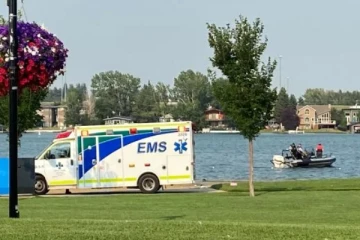 கனேடிய நகரம் ஒன்றில் நீரில் மூழ்கிய நபர் மாயம்: பொலிசார் தீவிர தேடுதல் வேட்டை