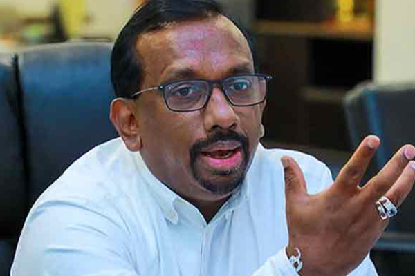 கட்டுநாயக்கவில் தடுத்து நிறுத்தப்பட்ட முன்னாள் அமைச்சர் | Former Minister Detained In Katunayake