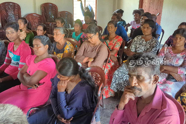 முல்லைத்தீவு பகுதியில் பொதுமக்களின் பிரச்சினைகள் தொடர்பில் நடவடிக்கை (Photos) | 37 Families Effected In Teravil Village