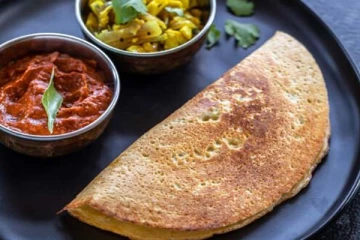 பிரபல நடிகை சாப்பிட்ட தோசையில் தங்க மூக்குத்தி: தீயாய் பரவும் புகைப்படம்