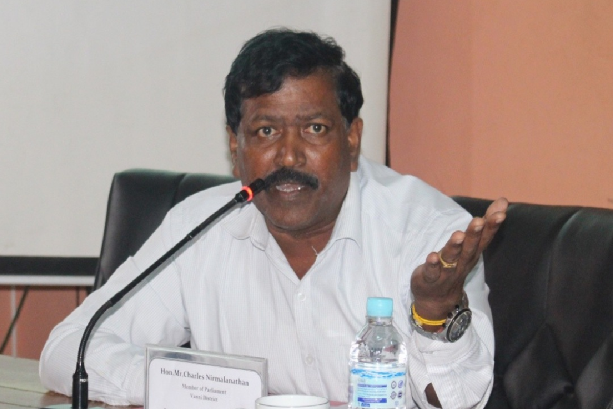 ஆடி அமாவாசை தினத்தைப் பொது விடுமுறையாகப் பிரகடனப்படுத்த கோரிக்கை | Request To Declare Aadi Amavasai A Public Holiday